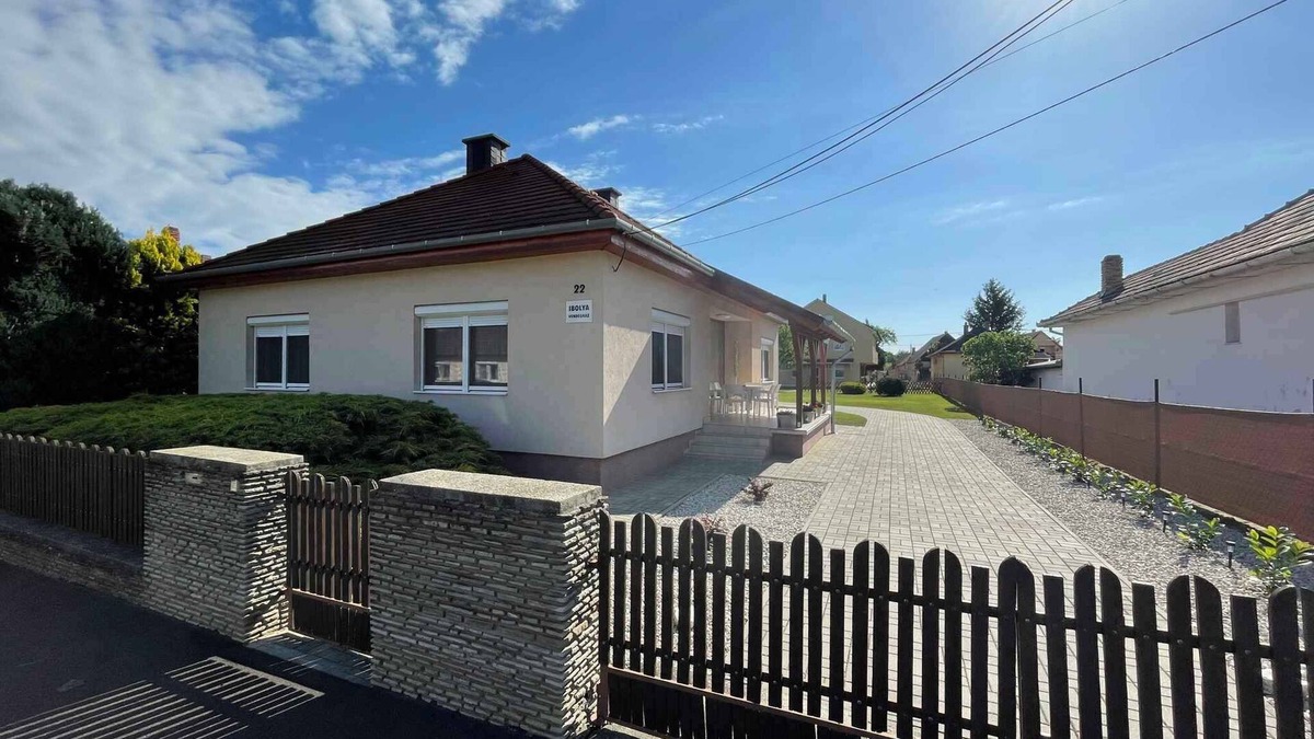 Balatonboglar House | Holiday home with barbecue and Wi-Fi