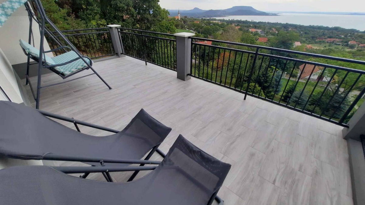 Balatongyorok House | Holiday home with view and pool