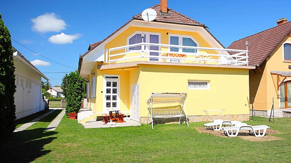 Balatonlelle House | Holiday home with Pool and Internet