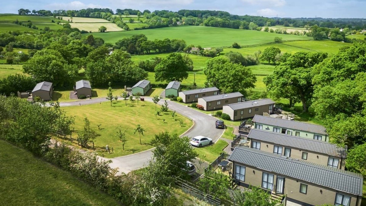 Axminster House | Holiday Home with one double and two twin bedrooms.