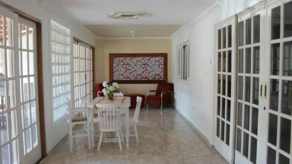 Jardim das Cancoes House | Holiday Home with Pool in Bertioga, 200 meters from the beach, with Wi-Fi