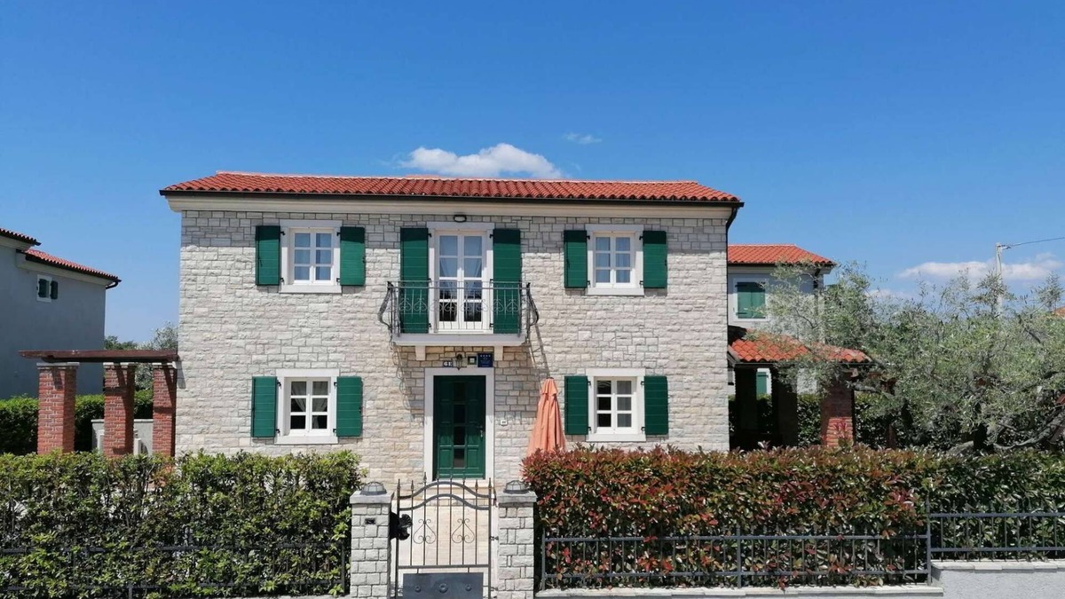 Buici House | Holiday home with pool for 5 persons near Poreč