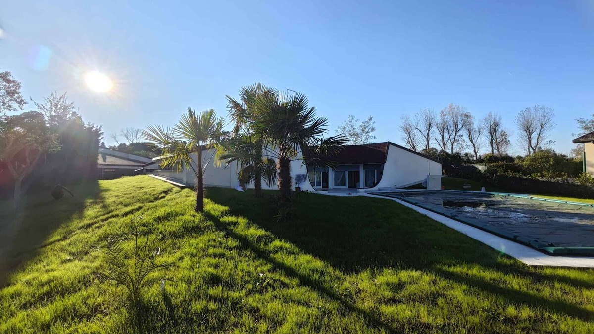 Isola Albarella House | Holiday home with pool
