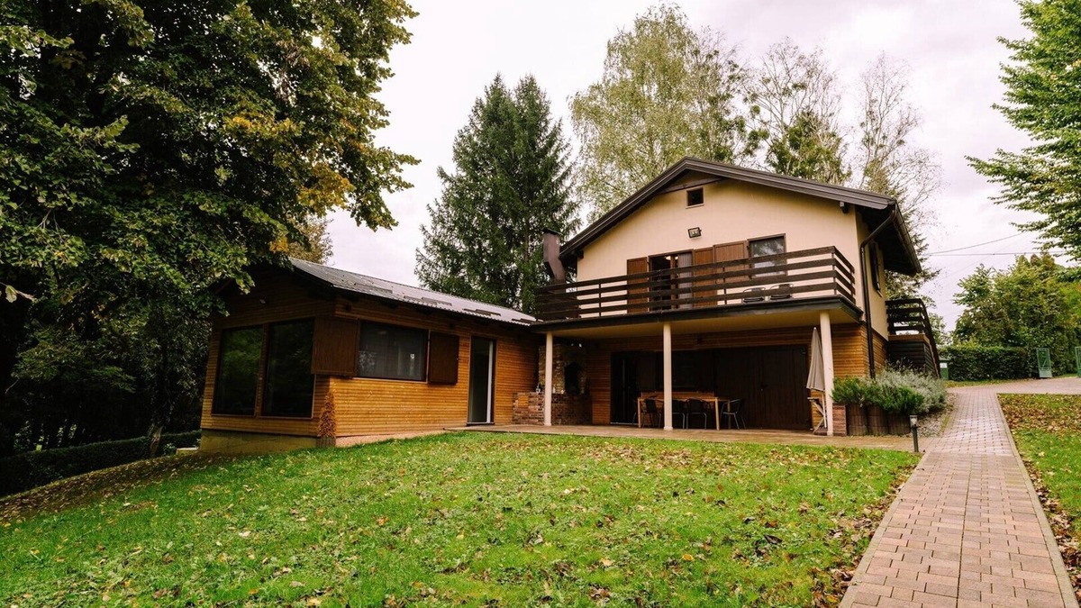 Oroslavje House | Holiday Home with private garden and hot tub