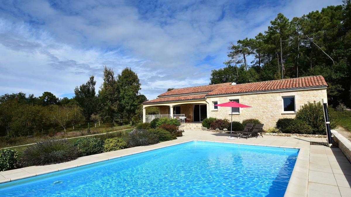 Montclera House | Holiday home with private pool in Montcléra