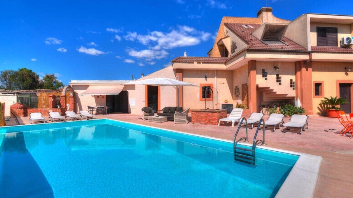 Syracuse House | Holiday home with private pool, Florida