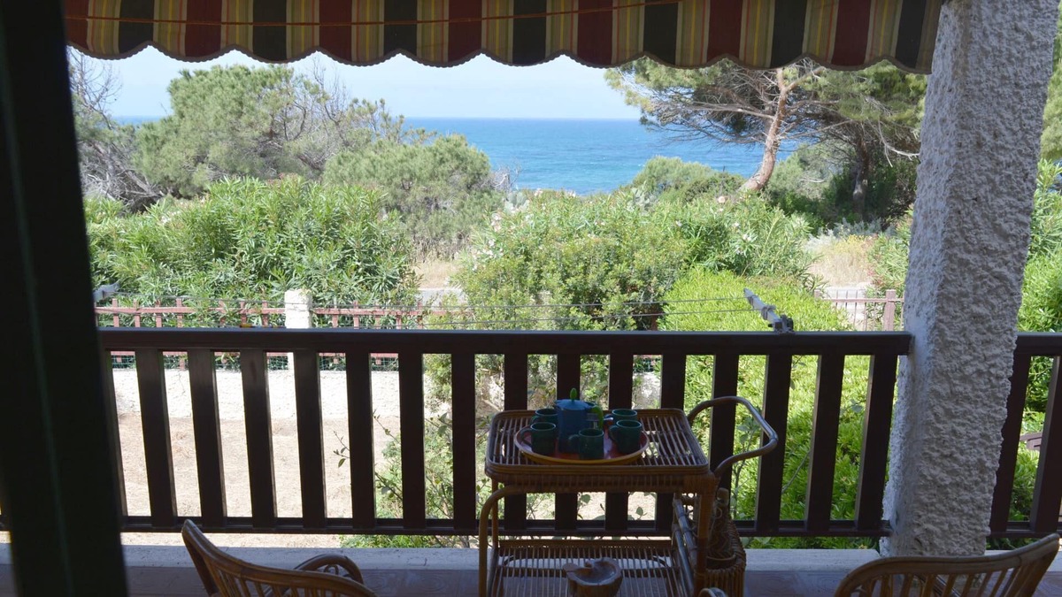 Torre del Pozzo House | Holiday home with sea view on the beach of Is Arenas and Torre del Pozzo 300 meters from the sea sho