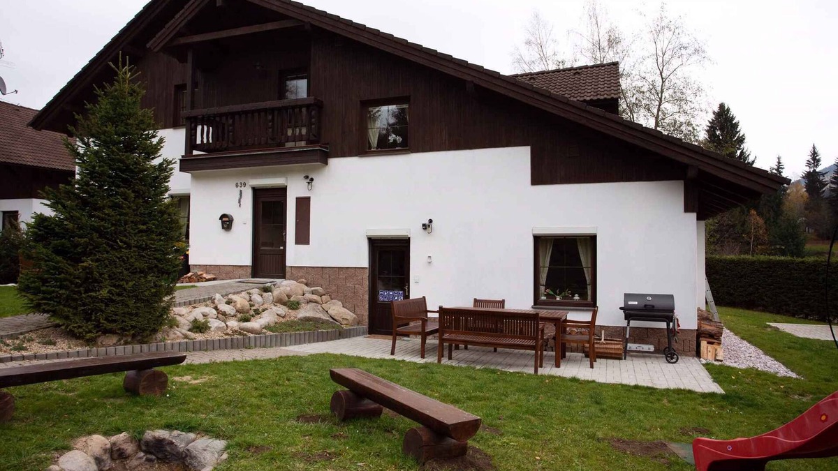 Harrachov House | Holiday home with sauna and shower