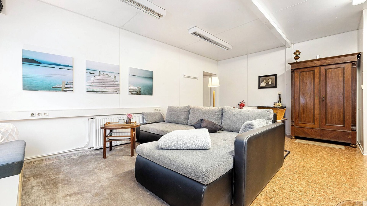 Boizenburg House | Holiday Home 'Wohncontainer Derdak' with Private Terrace, Wi-Fi and Air Conditioning