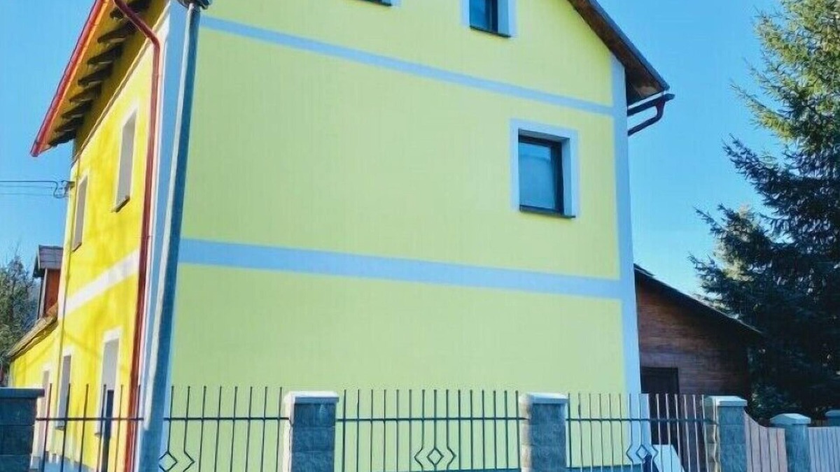 Cesky Jiretin House | Holiday Home Yellow House