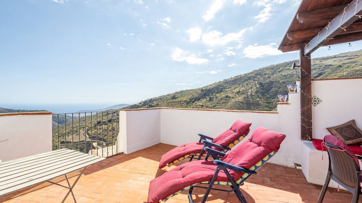 Rubite House | Holiday Home "Zarzamora De Rubite" with Sea Views, Private Terrace and Wi-Fi