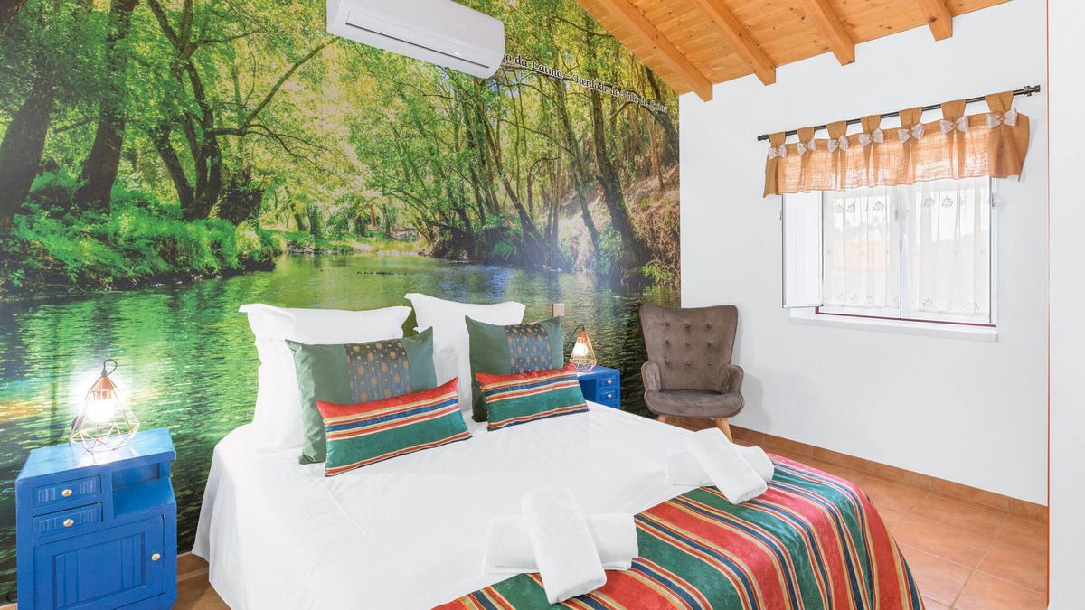 Sao Luis Apartment | Holiday Home 'Zé Maria' with Mountain View, Wi-Fi and Air Conditioning