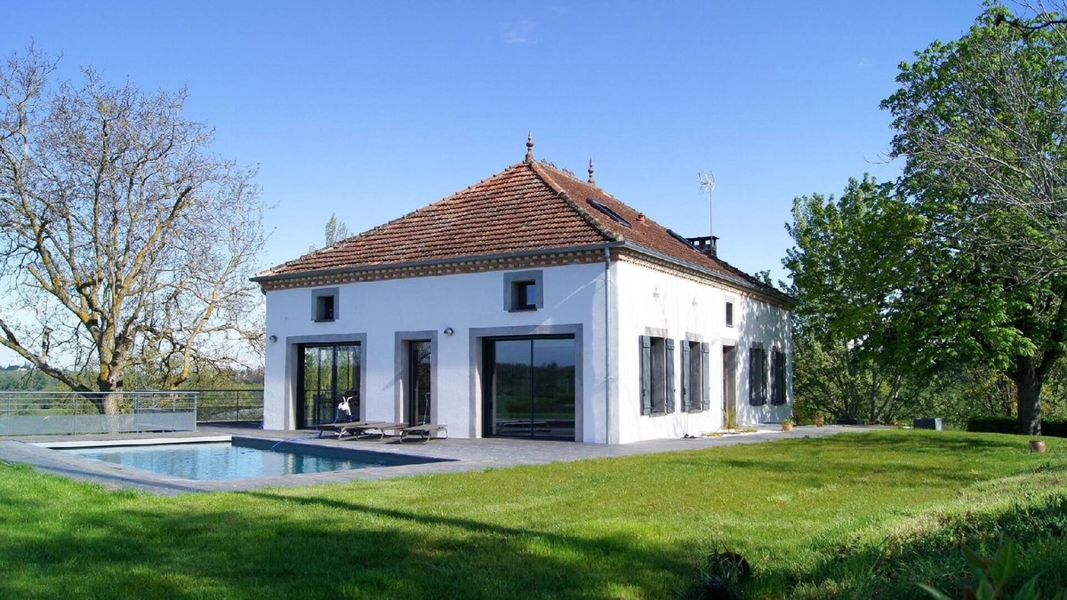 Durfort-Lacapelette House | Holiday house Durfort Lacapelette for 1 - 10 persons with 4 bedrooms - Holiday house