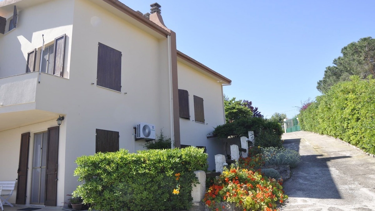 Lu Bagnu Apartment | Holiday house with pool and garden, all amenities, perfect for children,