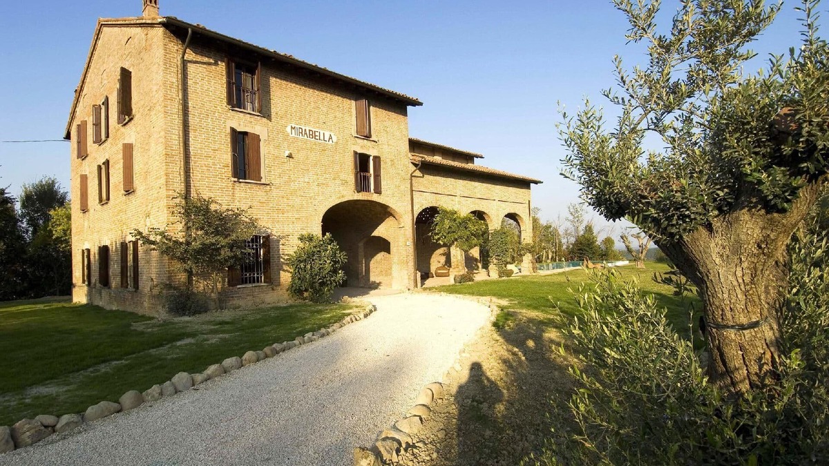 Salsomaggiore Terme House | Holiday house Salsomaggiore Terme for 1 - 16 persons with 6 bedrooms - Holiday home