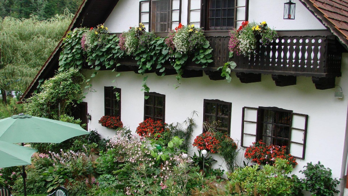 St Andra-Hoech House | Holiday house St. Andrä im Sausal for 3 - 10 persons with 5 bedrooms - Holiday house