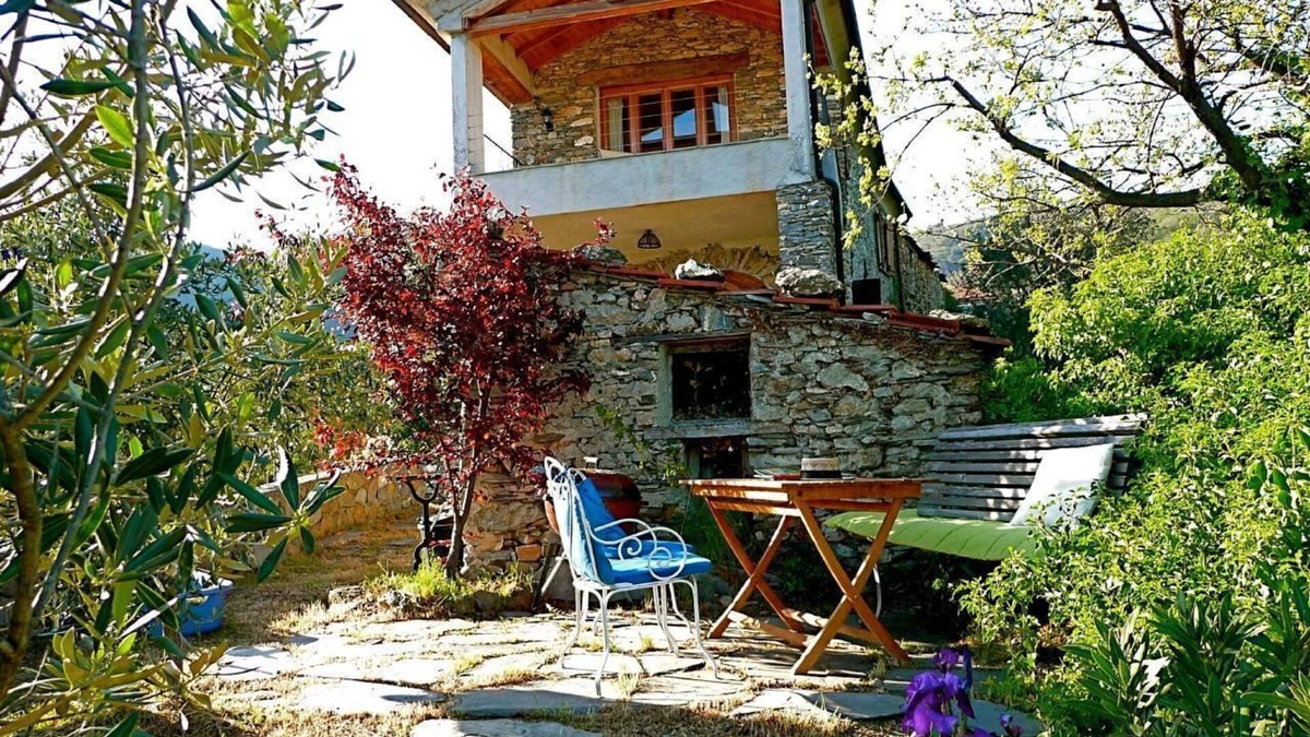 Monta D'aquila House | Holiday house Aquila di Arroscia for 1 - 3 persons with 1 bedroom - Detached holiday house