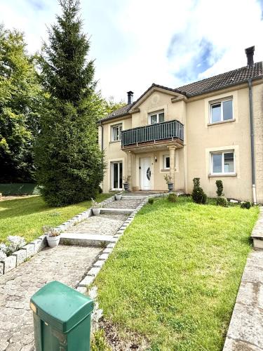 Luxembourg Ardennes House | Holiday House -10 min Clervaux Castle - near forest and shopping - Luxembourg
