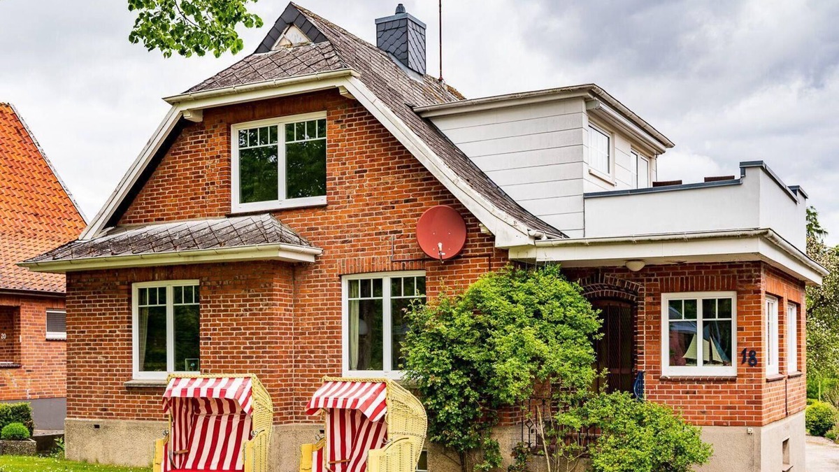 Ahrensbok House | Holiday house Ahrensbök for 1 - 6 persons with 3 bedrooms - Twin house