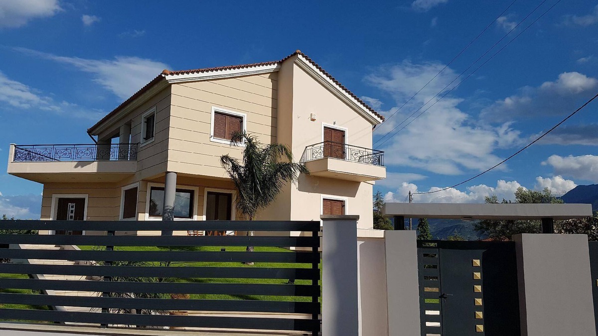 Aigialeia House | Holiday house Aiyion for 1 - 8 persons with 4 bedrooms - Row house