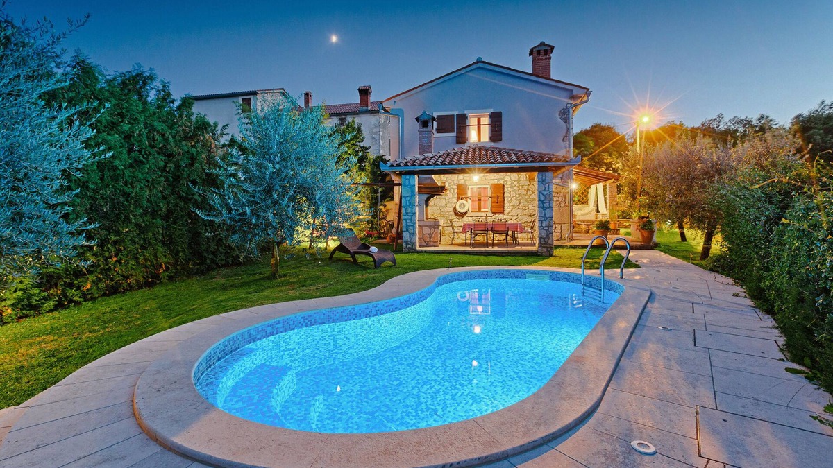 Boljevici Villa | Holiday house Albino * garden, private pool, terrace with BBQ, WiFi