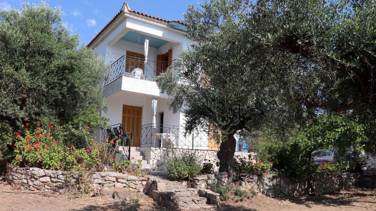 Kompi Apartment | Holiday house amid olive groves, sea view, wifi | Messenia, Peloponnese