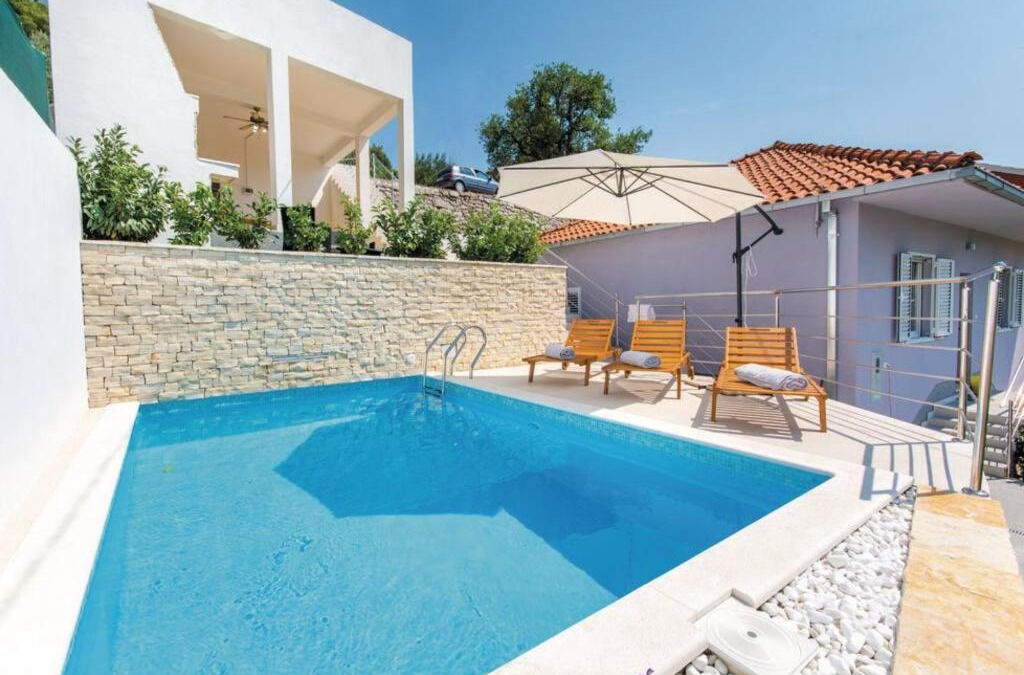 Zrnovnica House | Holiday house Ana with a private heated swimming pool
