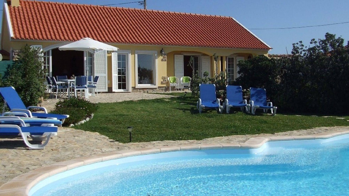 Azenhas do Mar House | Holiday house Azenhas do Mar for 1 - 6 persons with 3 bedrooms - Holiday house
