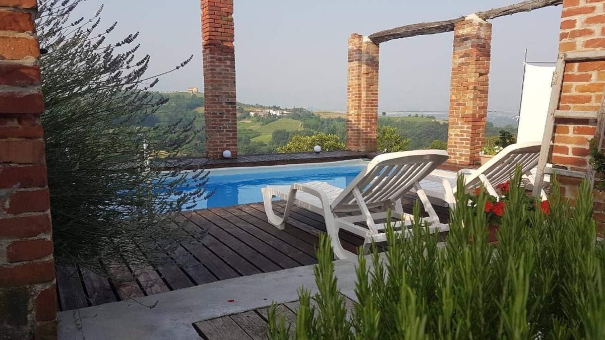 Bastia Mondovi House | Holiday house Bastia Mondovì for 1 - 12 persons with 4 bedrooms - Holiday home