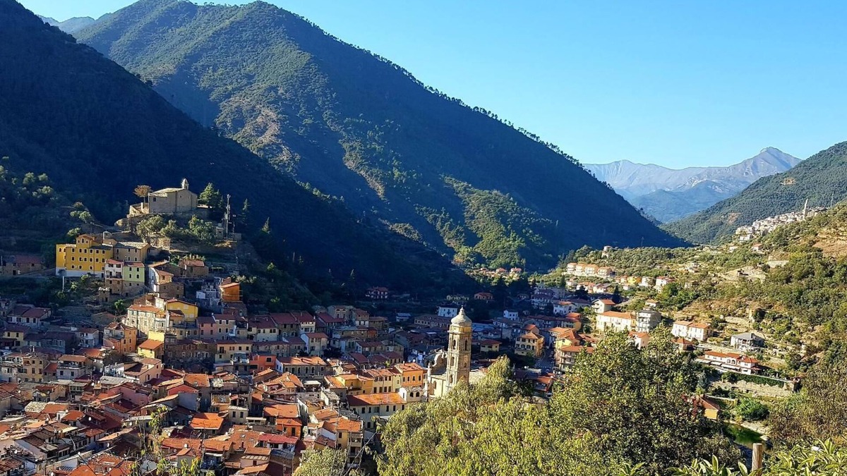 Badalucco House | Holiday house Badalucco for 1 - 4 persons with 2 bedrooms - Row house