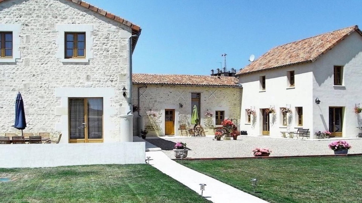 Berrie House | Holiday house Berrie for 1 - 16 persons with 6 bedrooms - Holiday house