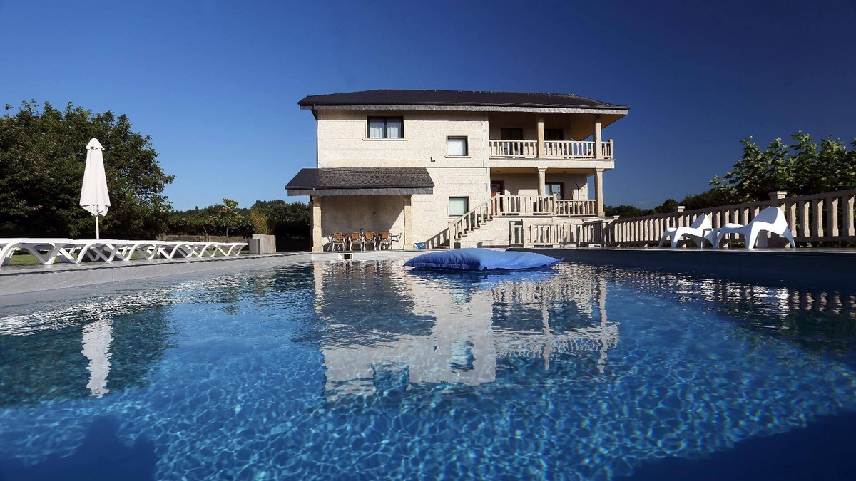 Ortono House | Holiday house Bertamirans for 1 - 12 persons with 6 bedrooms - Holiday house