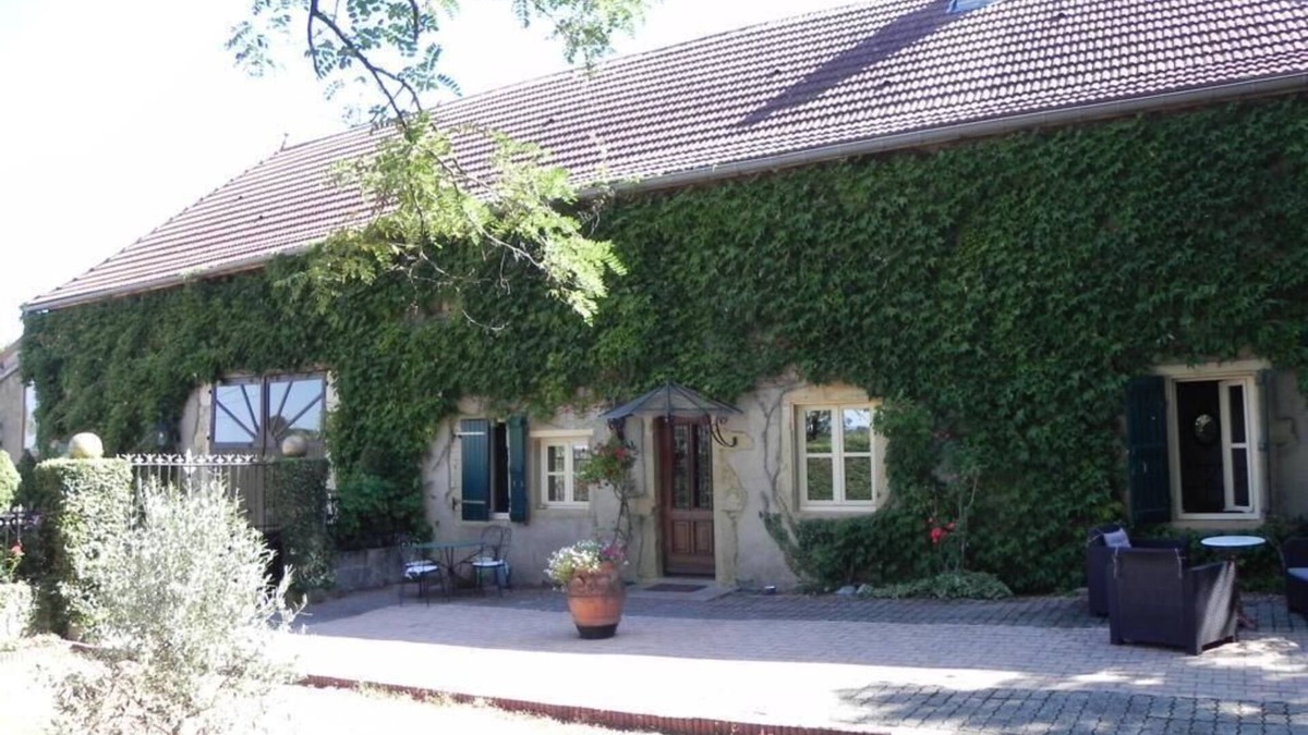 Bourg-le-Comte House | Holiday house Bourg le Comte for 1 - 6 persons with 2 bedrooms - Holiday house