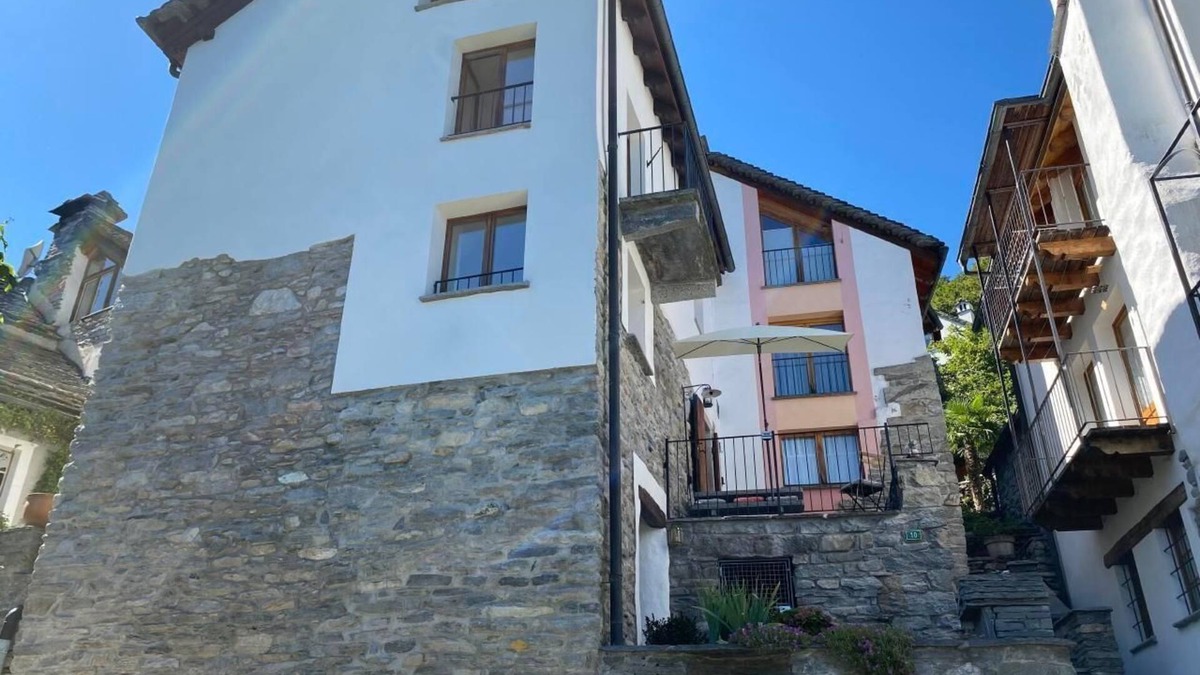 Lionza House | Holiday house Borgnone for 1 - 5 persons with 3 bedrooms - Detached holiday house