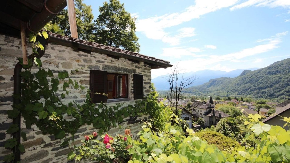 Terre di Pedemonte House | Holiday house Cavigliano for 1 - 6 persons with 2 bedrooms - Holiday house