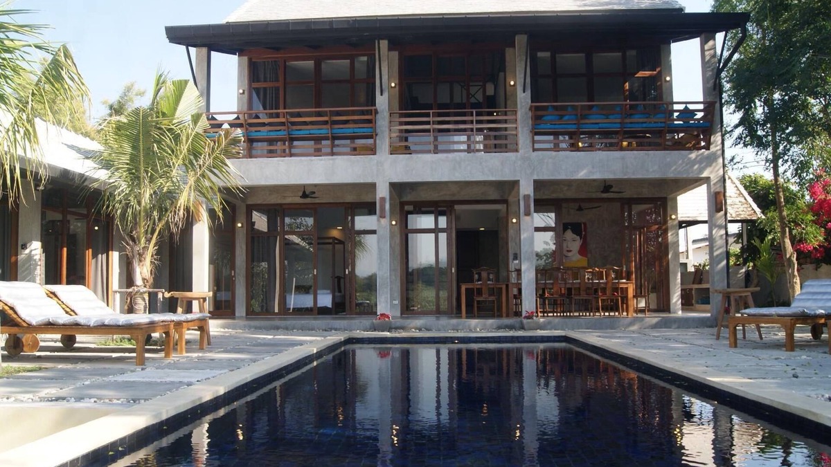 San Sai District House | Holiday house Chiang Mai for 1 - 16 persons with 6 bedrooms - Holiday house