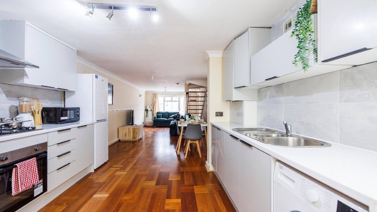 Selhurst House | Holiday house Croydon for 1 - 6 persons with 2 bedrooms - Row house