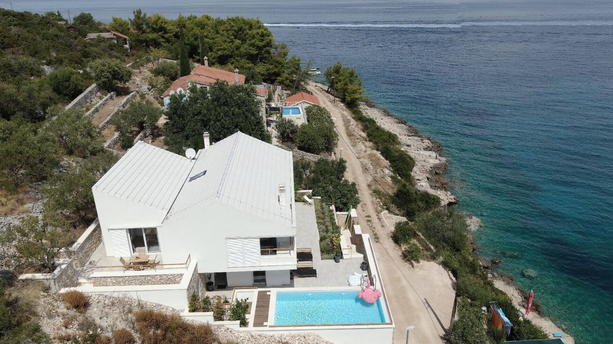 Cove Donja Krusica (Donje selo) House | Holiday house Donje Selo for 1 - 8 persons with 4 bedrooms - Holiday house