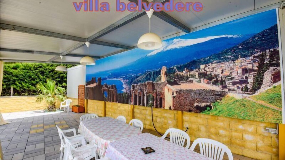 Pergusa House | Holiday house Enna for 8 - 12 persons with 6 bedrooms - Holiday home