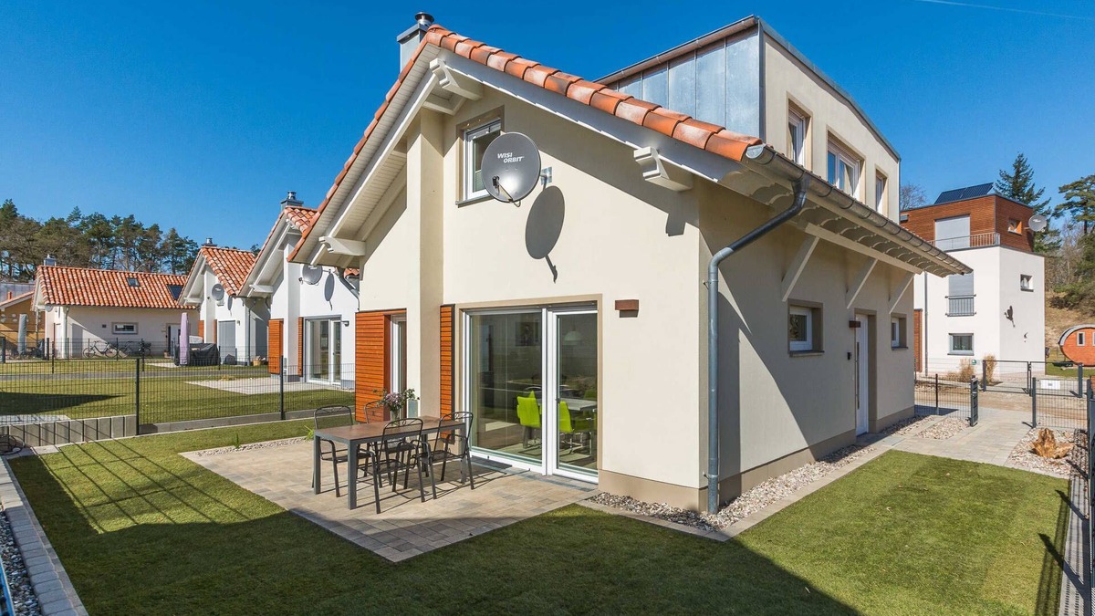 Krakow am See House | Holiday house for the whole family - fireplace-sauna-lake - holiday house Haubentaucher