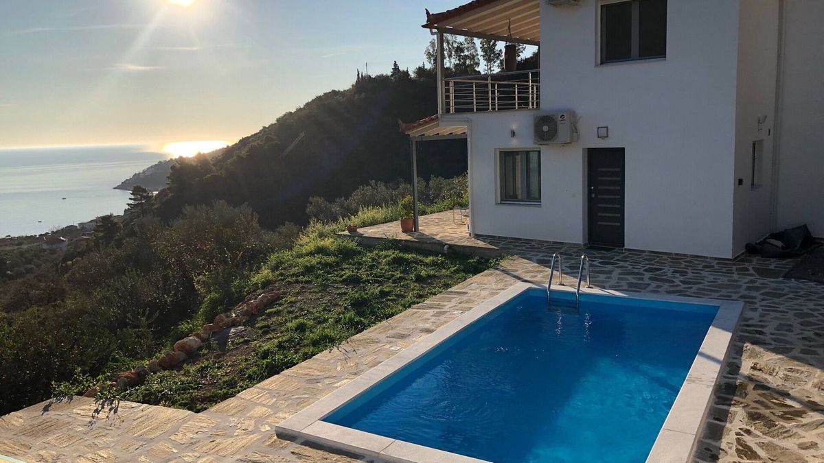 Livadi House | Holiday house for up to 6 people with fantastic sea views