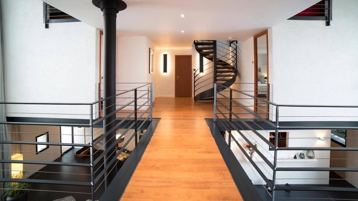 Saint-Genis-Pouilly House | Holiday house St Genis Pouilly for 1 - 12 persons with 5 bedrooms - Row house