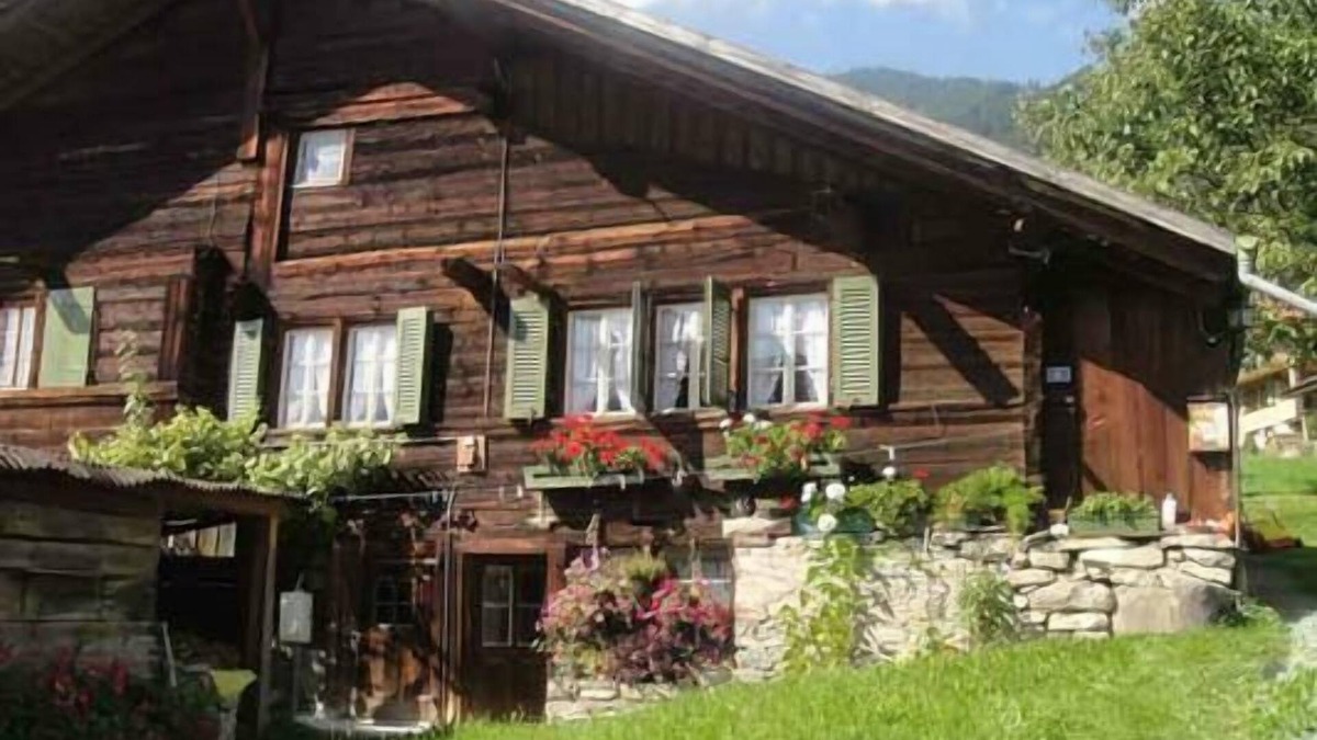 Frutigen House | Holiday house Frutigen for 1 - 4 persons with 2 bedrooms - Detached holiday house