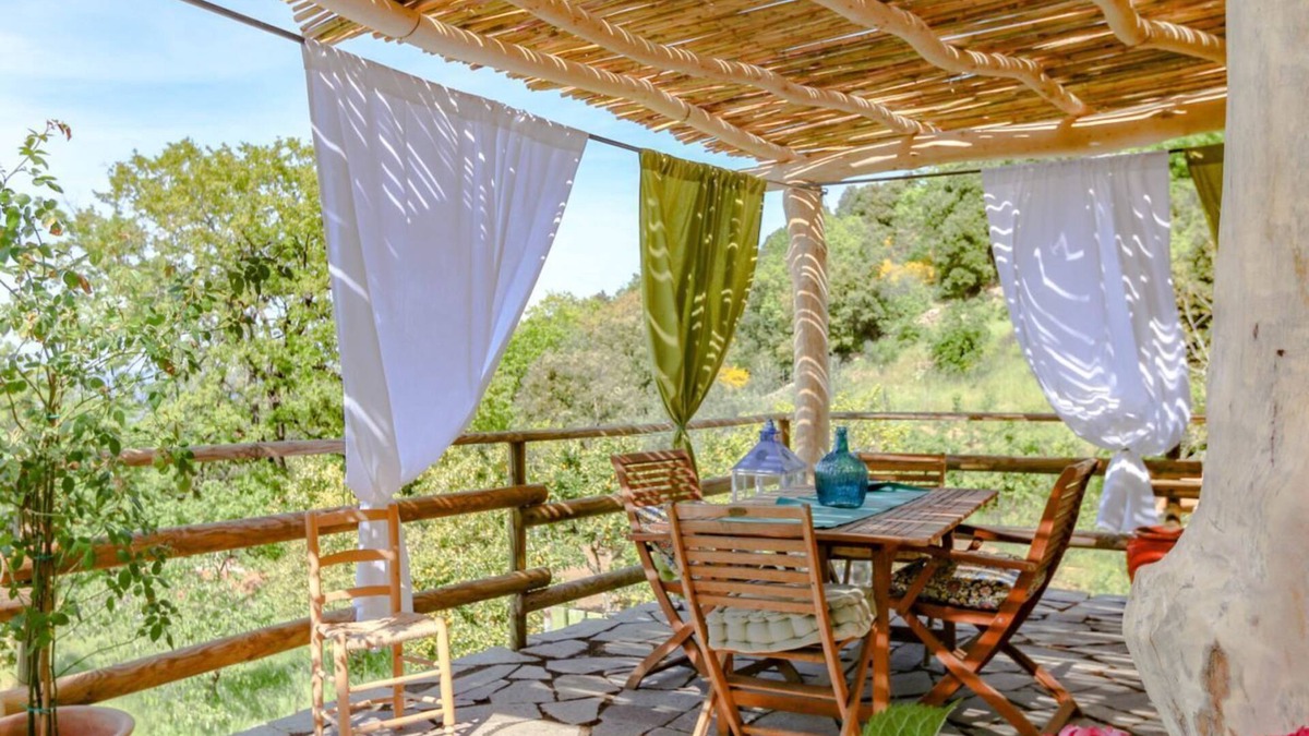 Oliena Villa | Holiday House Giada with pretty veranda