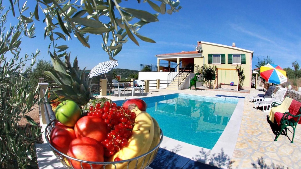 Solta House | Holiday house Grohote for 1 - 12 persons with 6 bedrooms - Row house