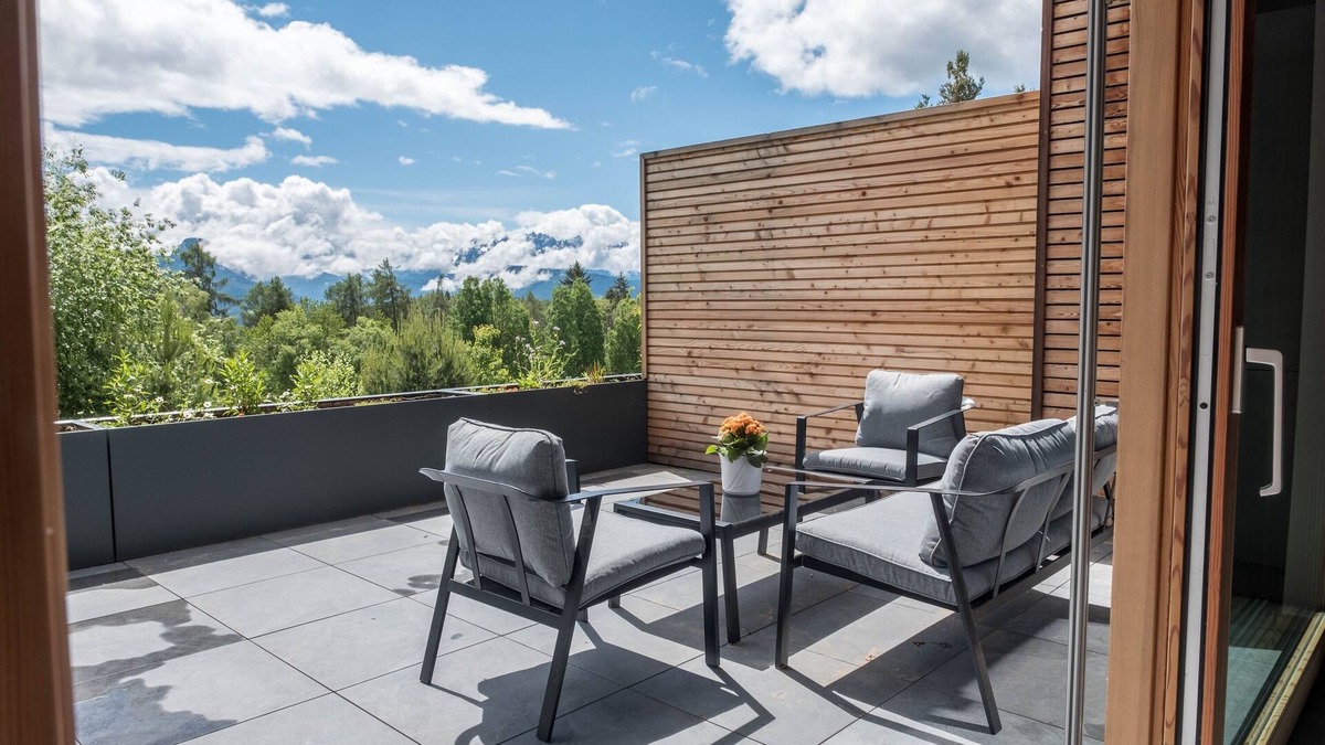 Renon House | Holiday House "Haus Lichtenstern" with Wi-Fi, Balcony and Mountain View