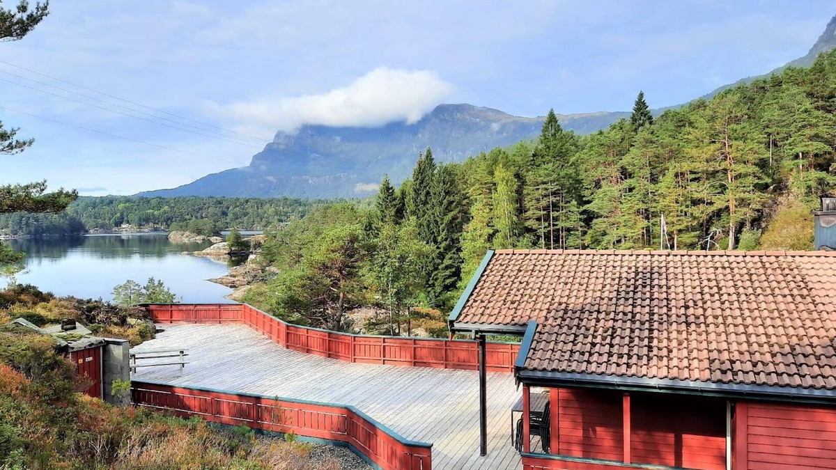 Suldal House | Holiday house Hebnes for 1 - 6 persons with 3 bedrooms - Holiday house
