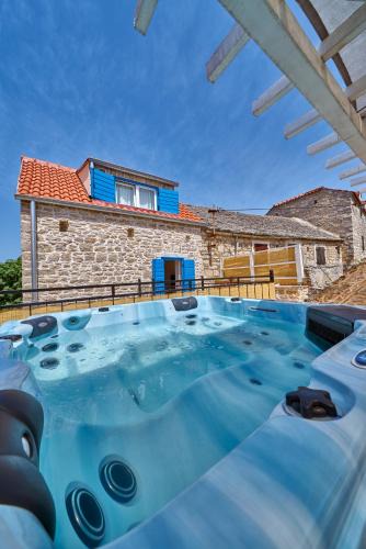 Cove Donja Krusica (Donje selo) Apartment | Holiday house MIA