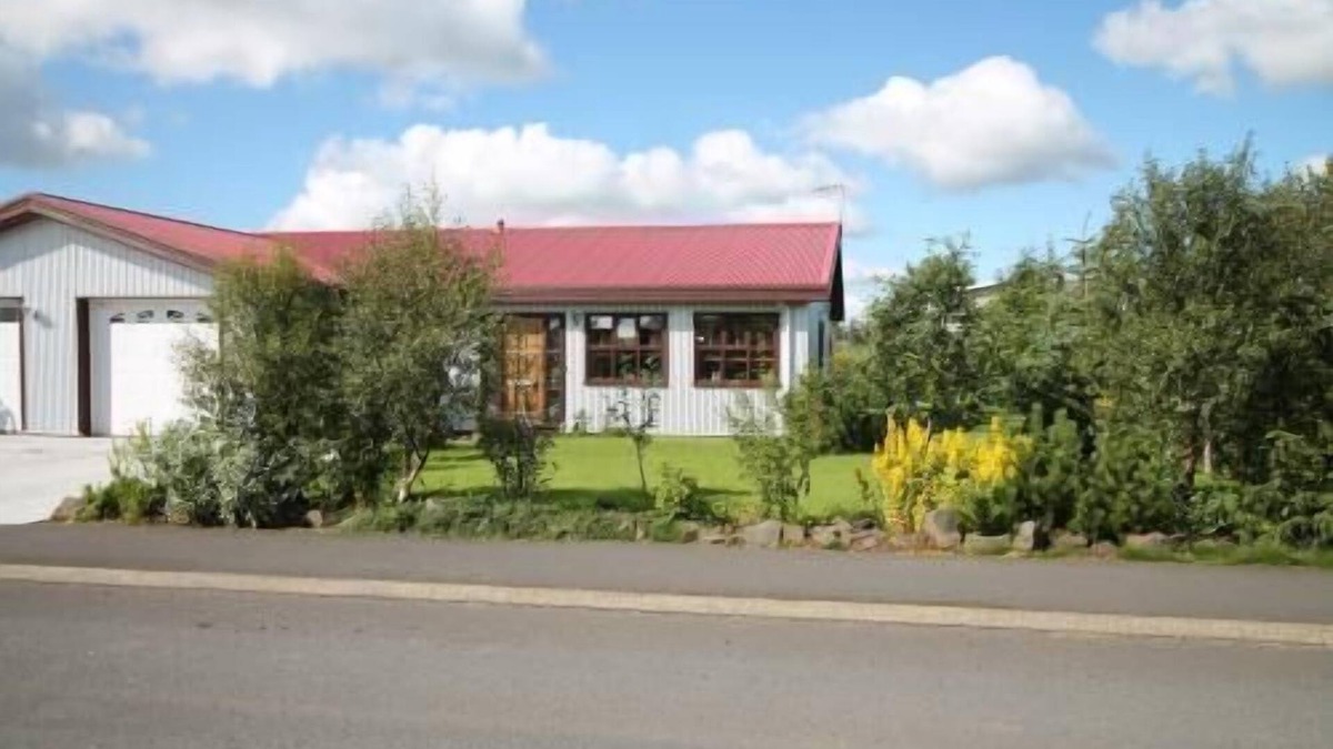 Hvolsvollur House | Holiday house Hvolsvellír for 1 - 5 persons with 2 bedrooms - Holiday home