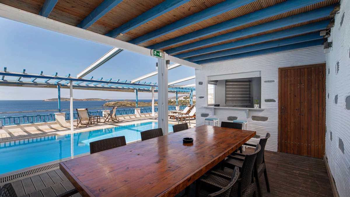 Mpatsi Villa | Holiday House in Batsi Andros, private pool